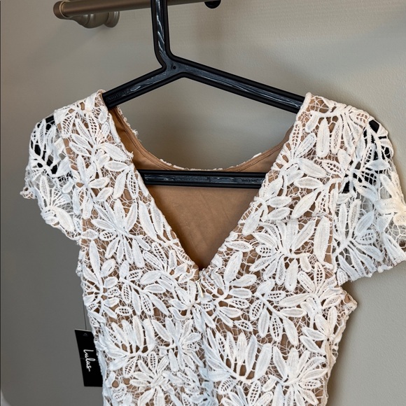 Lulu's Right Sheer Right Now White Lace Midi Sheath Dress Small NWT - Picture 6 of 6